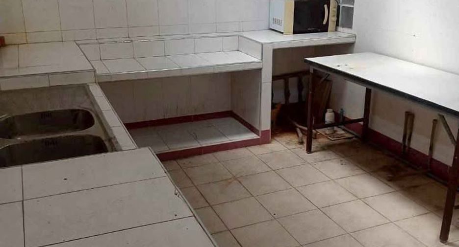 For sale 2 bedrooms retail Space in Mueang Phuket, Phuket