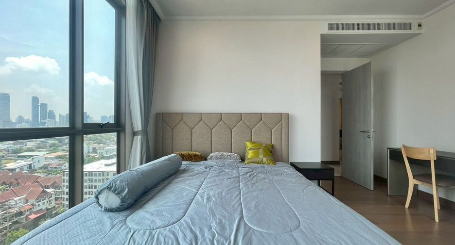 For rent 2 bedrooms condo in Watthana, Bangkok