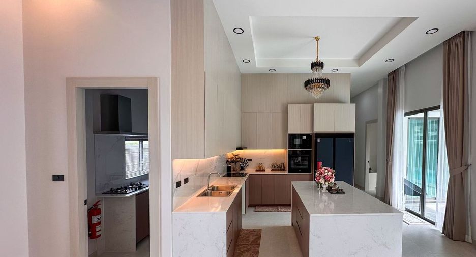 For sale 3 ベッドルーム house in Bang Lamung, Chonburi