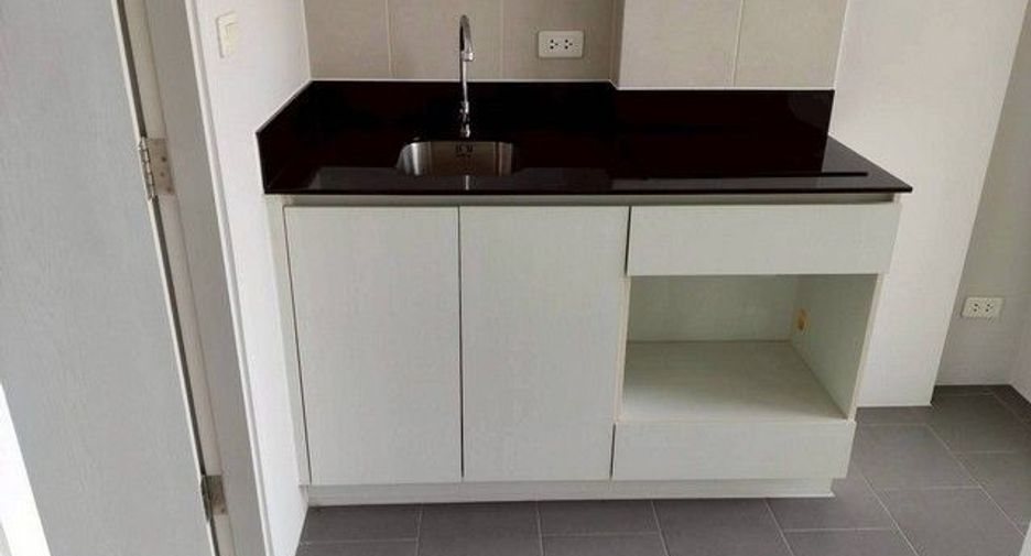 For sale 1 bed condo in Lat Phrao, Bangkok