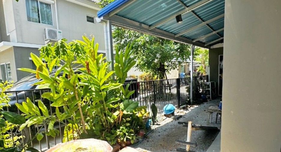 For sale 3 bedrooms townhouse in Bang Lamung, Chonburi