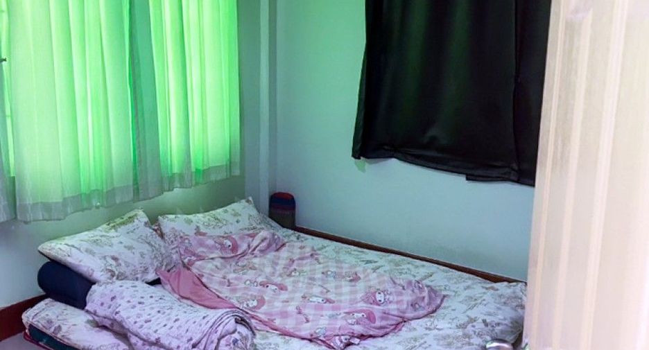 À vendre 3 chambres maison de ville à Ban Chang, Rayong