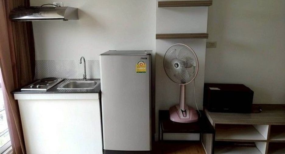 À vendre 1 chambre condo à Huai Khwang, Bangkok