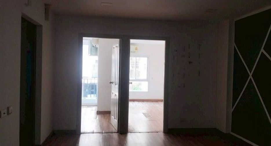For sale 1 bed condo in Bang Kapi, Bangkok