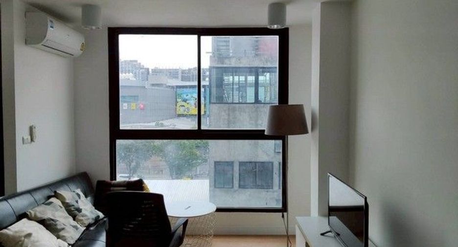 For sale 2 bedrooms condo in Huai Khwang, Bangkok