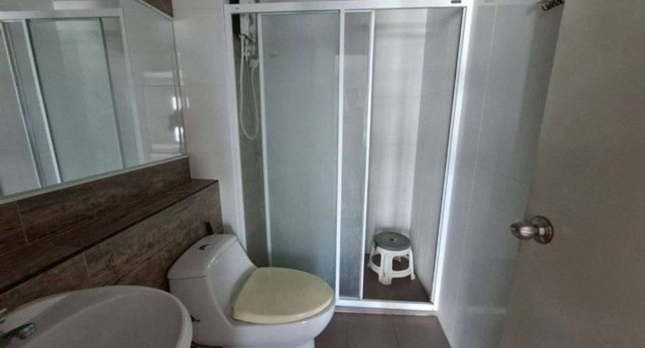 À vendre 1 chambre condo à Thon Buri, Bangkok