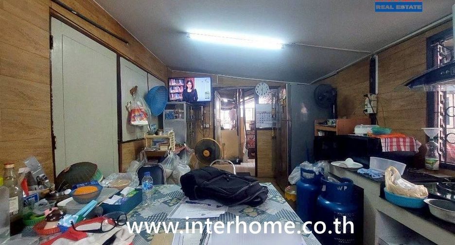 Local comercial en venta de 6 habitaciones en Mueang Samut Prakan, Samut Prakan