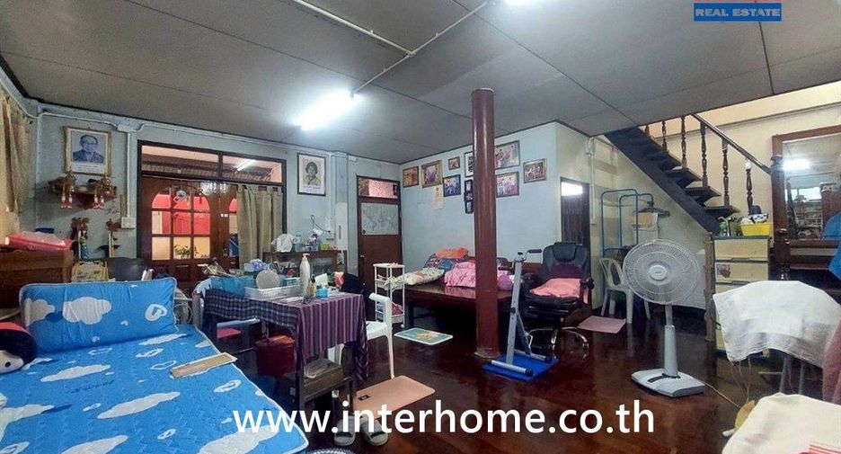 Local comercial en venta de 6 habitaciones en Mueang Samut Prakan, Samut Prakan