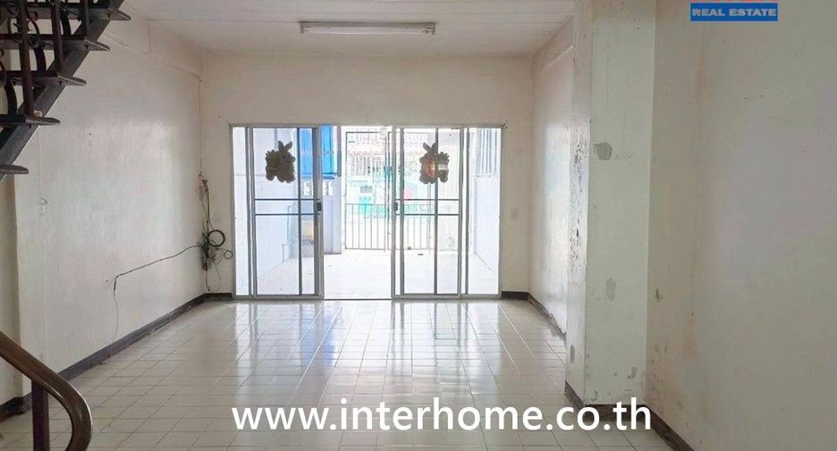 For sale 2 bedrooms townhouse in Bang Khun Thian, Bangkok