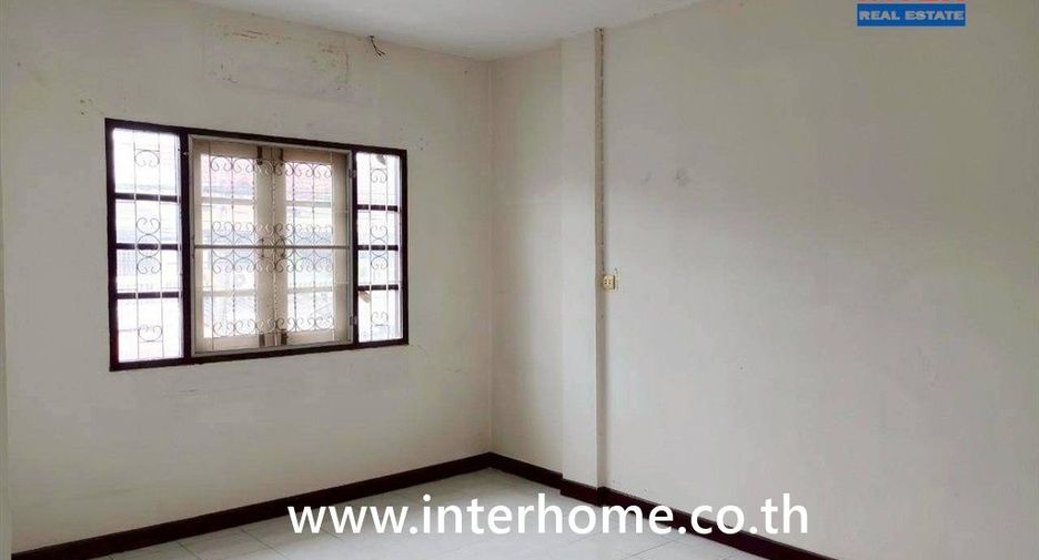 For sale 2 bedrooms townhouse in Bang Khun Thian, Bangkok