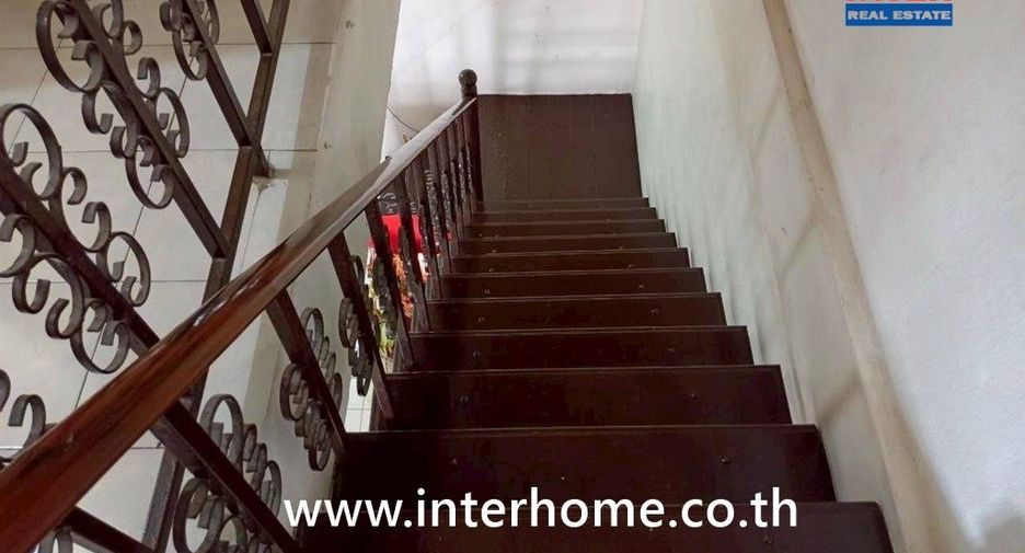 For sale 2 bedrooms townhouse in Bang Khun Thian, Bangkok