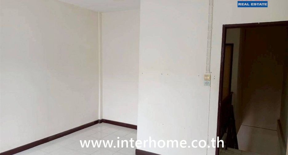 For sale 2 bedrooms townhouse in Bang Khun Thian, Bangkok