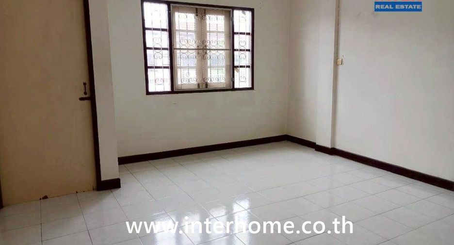 For sale 2 bedrooms townhouse in Bang Khun Thian, Bangkok