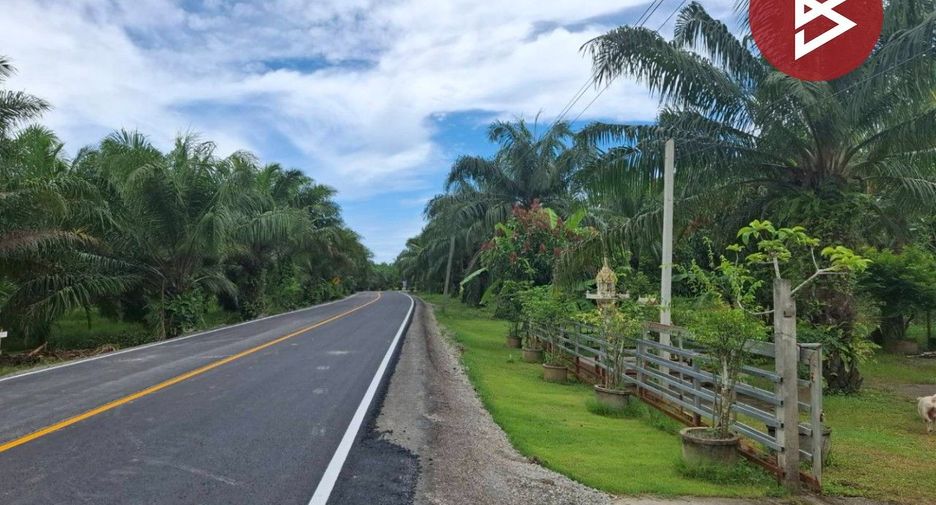 Terreno en venta en Phipun, Nakhon Si Thammarat