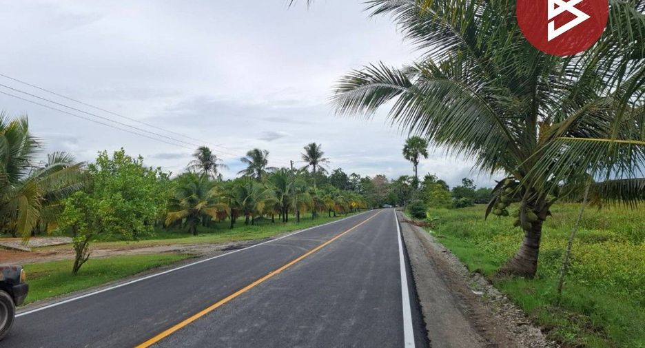 Terreno en venta en Phipun, Nakhon Si Thammarat