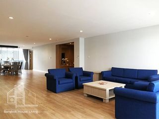 For rent 4 bedrooms condo in Khlong Toei, Bangkok