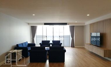 For rent 4 bedrooms condo in Khlong Toei, Bangkok