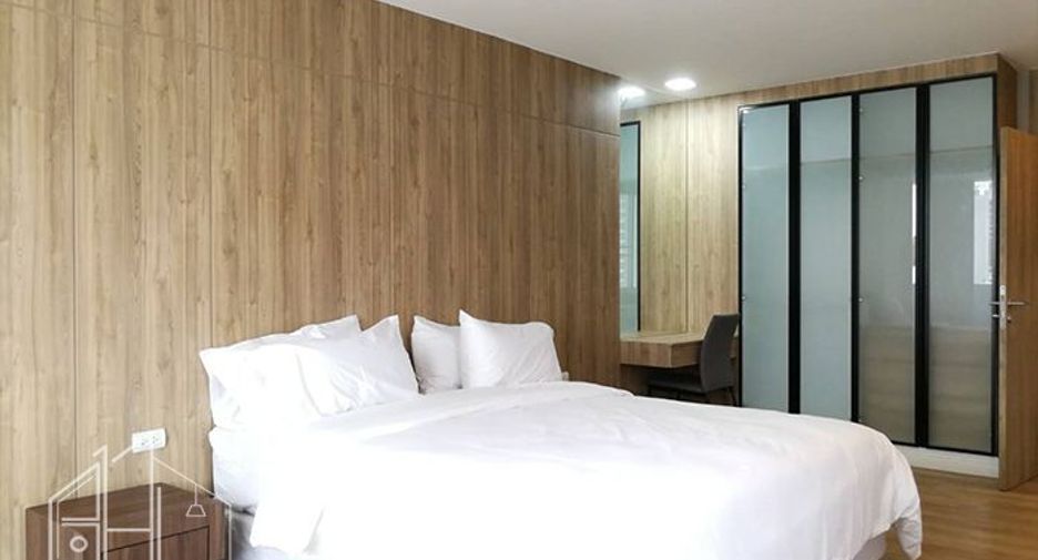 For rent 4 bedrooms condo in Khlong Toei, Bangkok