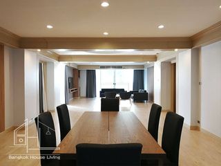 For rent 4 bedrooms apartment in Khlong Toei, Bangkok