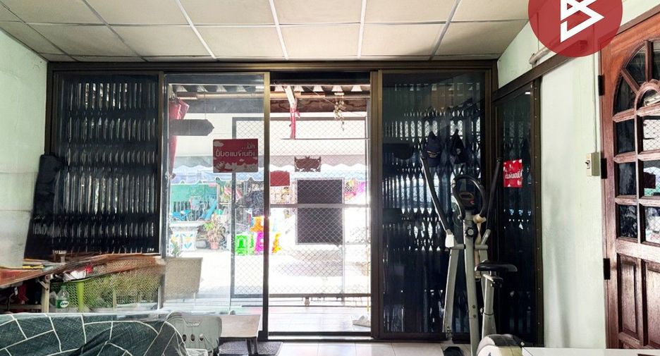 For sale 3 bedrooms townhouse in Si Racha, Chonburi