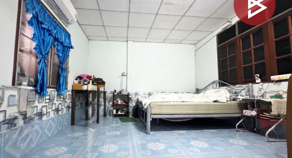 For sale 3 bedrooms townhouse in Si Racha, Chonburi
