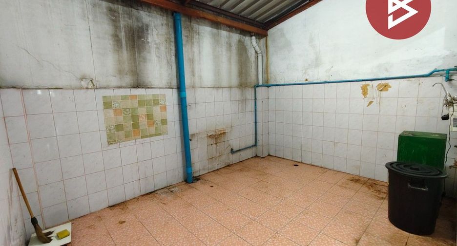 Reihenhaus zum Kauf mit 2 Zimmer in Phra Samut Chedi, Samut Prakan