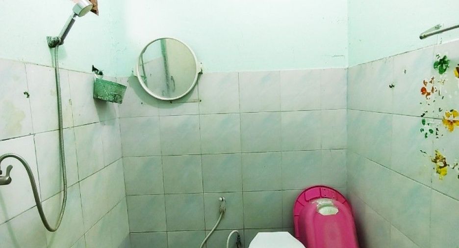 Reihenhaus zum Kauf mit 2 Zimmer in Phra Samut Chedi, Samut Prakan