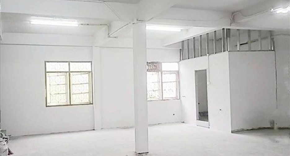 For sale retail Space in Phasi Charoen, Bangkok
