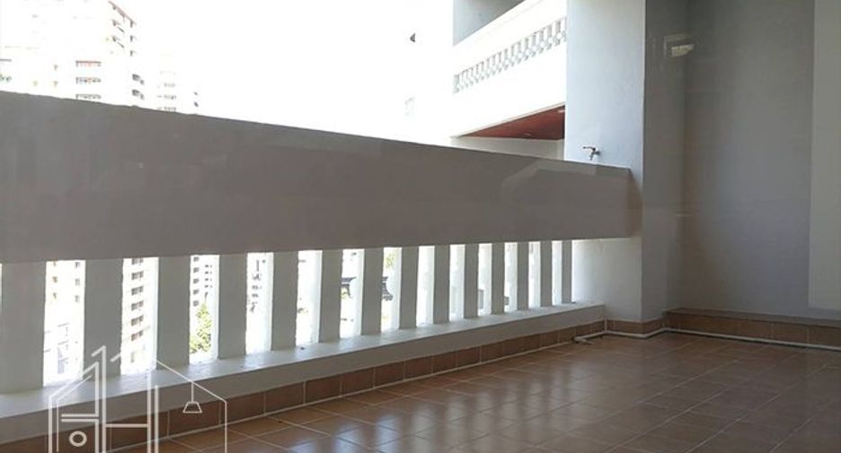 For rent 3 ベッドルーム condo in Watthana, Bangkok