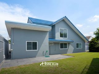 For sale 4 bedrooms house in Saphan Sung, Bangkok