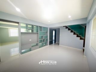 For sale 4 bedrooms house in Saphan Sung, Bangkok