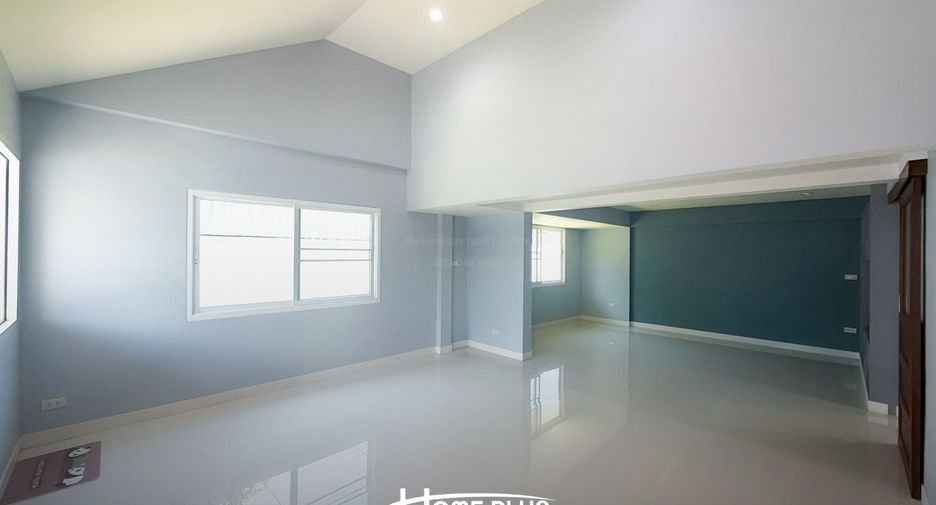 For sale 4 bedrooms house in Saphan Sung, Bangkok