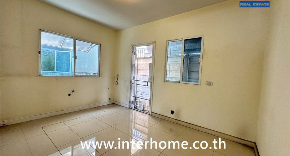 À vendre 3 chambres maison à Krathum Baen, Samut Sakhon
