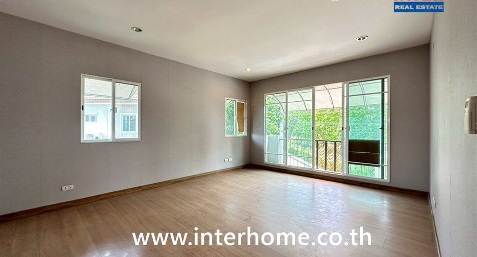 À vendre 3 chambres maison à Krathum Baen, Samut Sakhon