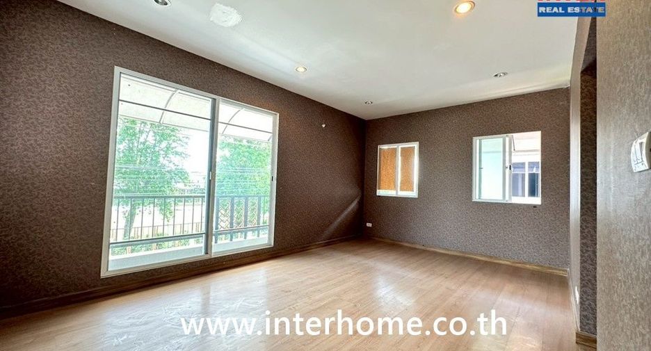 À vendre 3 chambres maison à Krathum Baen, Samut Sakhon
