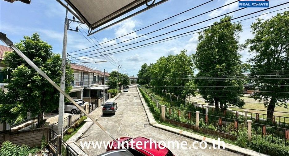 À vendre 3 chambres maison à Krathum Baen, Samut Sakhon