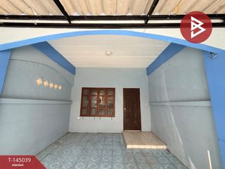À vendre 4 chambres maison de ville à Bang Bua Thong, Nonthaburi