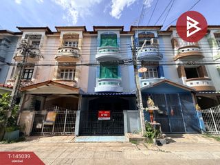 À vendre 4 chambres maison de ville à Bang Bua Thong, Nonthaburi