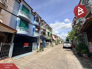 À vendre 4 chambres maison de ville à Bang Bua Thong, Nonthaburi