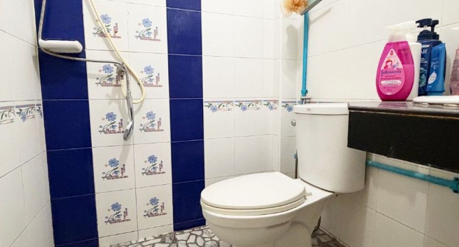 For sale 2 bedrooms townhouse in Bang Sao Thong, Samut Prakan