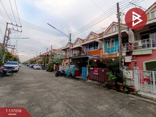 Casa adosada en venta de 2 habitaciones en Lam Luk Ka, Pathum Thani