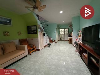 Casa adosada en venta de 2 habitaciones en Lam Luk Ka, Pathum Thani