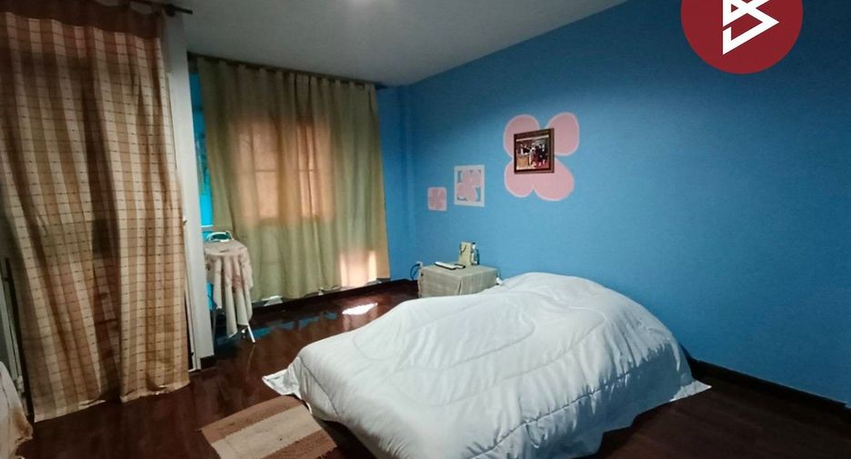 Casa adosada en venta de 2 habitaciones en Lam Luk Ka, Pathum Thani