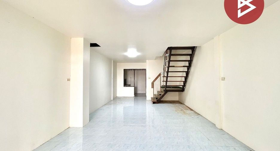 For sale 3 bedrooms townhouse in Mueang Chon Buri, Chonburi