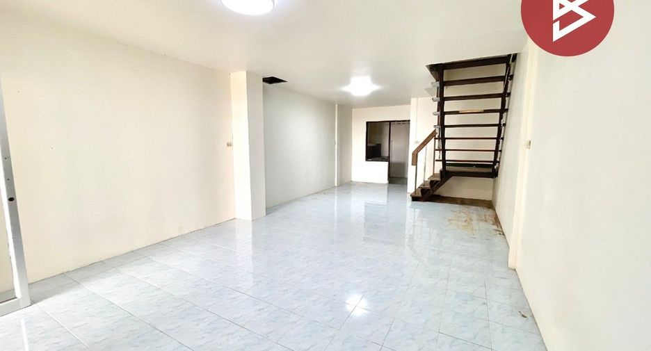 For sale 3 bedrooms townhouse in Mueang Chon Buri, Chonburi