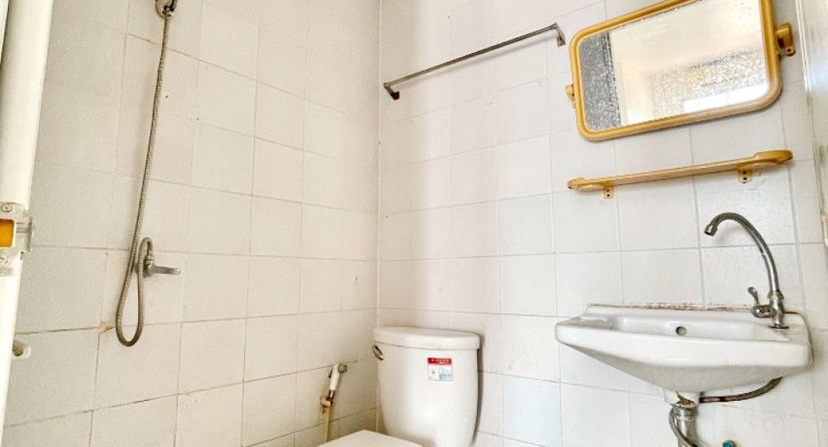 For sale 3 bedrooms townhouse in Mueang Chon Buri, Chonburi