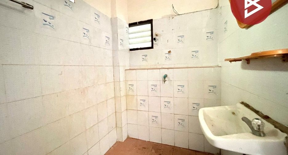 For sale 3 bedrooms townhouse in Mueang Chon Buri, Chonburi