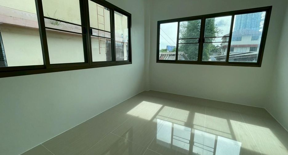 Casa en venta de 3 habitaciones en Mueang Nonthaburi, Nonthaburi