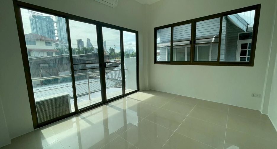 Casa en venta de 3 habitaciones en Mueang Nonthaburi, Nonthaburi