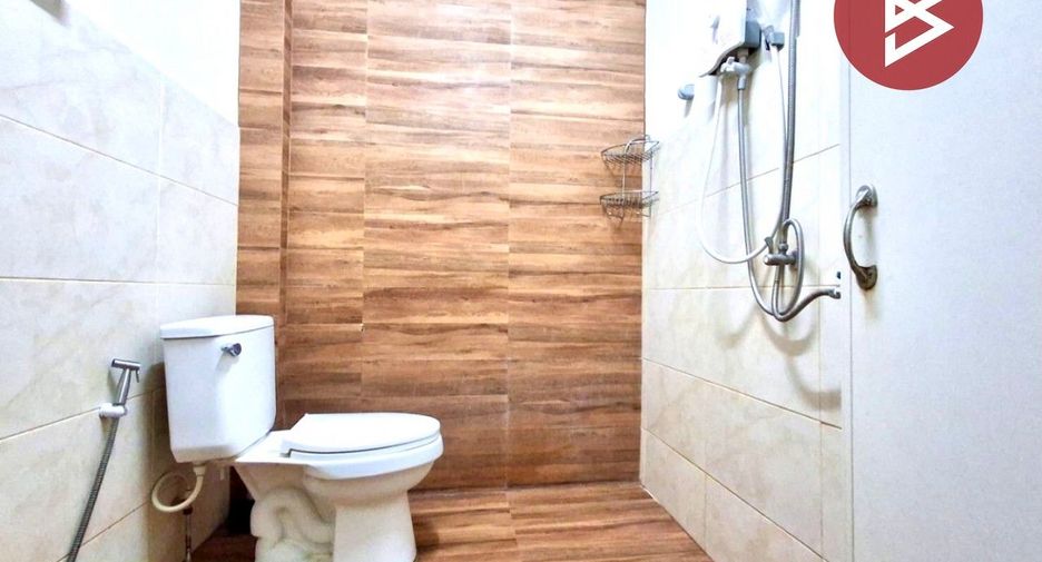 For sale 2 ベッドルーム townhouse in Mueang Uttaradit, Uttaradit